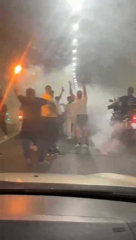 Beykoz'da asker eğlencesi için tüneli trafiğe kapatıp diğer vatandaşları mağdur eden 7 kişi yakalandı - Resim: 16