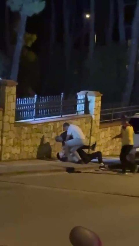 İzne gelen askerin cinayete kurban gittiği görüntüler çıktı! Önce dövdüler, sonra bıçakladılar - Resim: 3