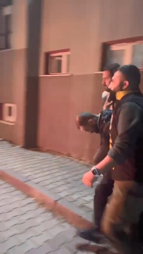 Esenyurt'ta boşanma aşamasındaki eşinin ailesine kezzapla saldıran şüpheli tutuklandı - Resim: 8