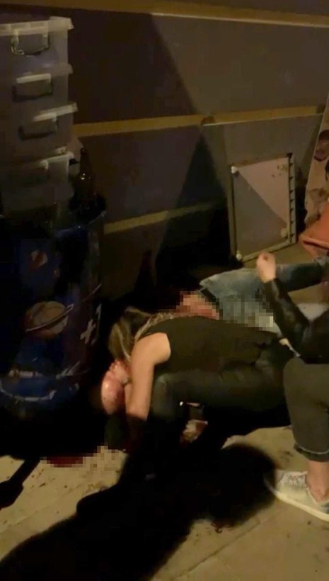 Ankara'nın Çankaya ilçesinde 'istek parça' nedeniyle öldürülen şarkıcı Onur Şener'in yaralı haldeki görüntüleri dava dosyasına girdi - Resim: 7