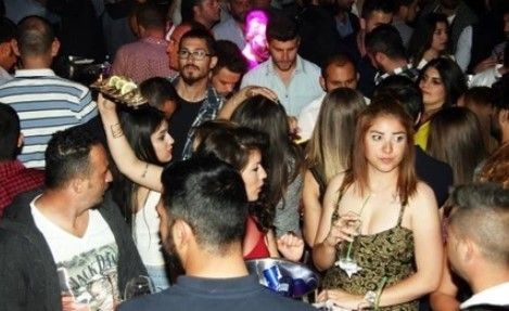 Kuruçeşme'deki ünlü mekanda tecavüz skandalı! Müdür garsonu tuvalette sıkıştırdı - Resim: 8