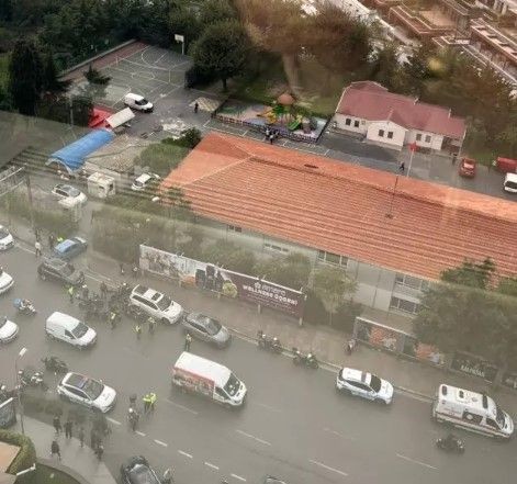 Etiler'deki lisede korku dolu anlar! Öğretmen okulu karıştırdı - Resim: 2