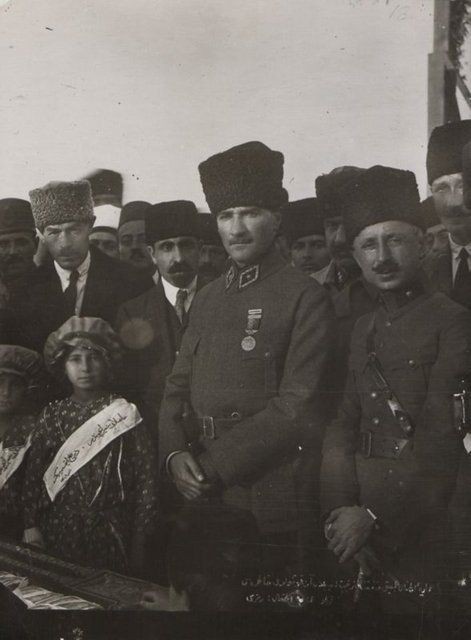 23 Nisan Ulusal Egemenlik ve Çocuk Bayramı'nda çocuklarla Atatürk! - Resim: 25