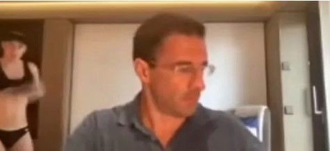 Eşcinsel siyasetçiden Zoom toplantısında skandal görüntüler! Kamerayı hemen kapatsa da kurtulamadı... Viral olan görüntülerin ardından sessizliğini bozdu - Resim: 6