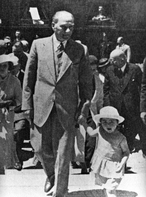 23 Nisan Ulusal Egemenlik ve Çocuk Bayramı'nda çocuklarla Atatürk! - Resim: 11