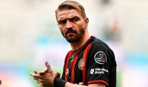 Son dakika transfer haberi: Beşiktaş Caner Erkin'le görüşmelere başladı