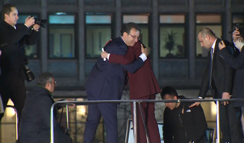 Ekrem İmamoğlu'ndan siyasi yasak kararı sonrası ilk açıklama! Cumhurbaşkanlığı adaylığına göz kırptı: Benim hala gençliğim var