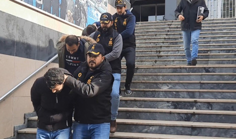 Bakırköy'de dev vurgun! Telefondaki sesin polis olduğuna inanıp 4,5 milyon liralık altınını verdi