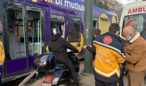 SON DAKİKA: İstanbul Kabataş'ta tramvay kazası! Yaralılar var
