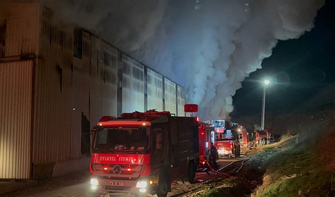 Tuzla’da geri dönüşüm tesisinde yangın