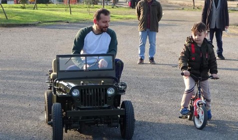 Gören bir daha bakıyor: 1942 model Willys cipin küçük ölçeklisini yaptı! Bakın kaç para istiyor