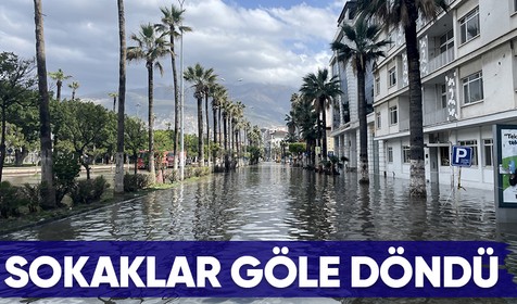 Maraş depremlerinden olumsuz etkilenen Hatay İskenderun'da sokaklar göle döndü