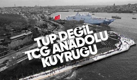 TCG Anadolu ikinci günde de yoğun ilgi gördü! Sarayburnu Sahili'nde uzun kuyruklar oluştu