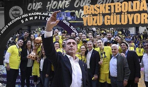 Fenerbahçe şampiyon oldu kupasını kaldırdı! Başkan Ali Koç'tan şampiyonluk selfiesi