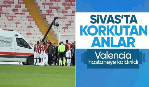 Sivassporlu Ali Şaşal ile çarpışan Enner Valencia ambulansa alınıp, hastaneye kaldırıldı