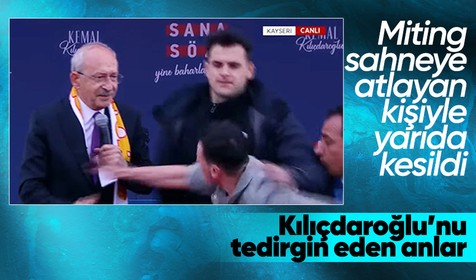 Son dakika... Kemal Kılıçdaroğlu'nun Kayseri mitinginde bir vatandaş sahneye atladı! Kılıçdaroğlu'nun tedirginliği yüzüne yansıdı