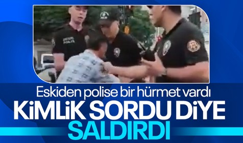 Kimlik soran polise saldırmaya çalışan şahsın kayda alındığı o anlar sosyal medyada tepkilere neden oldu