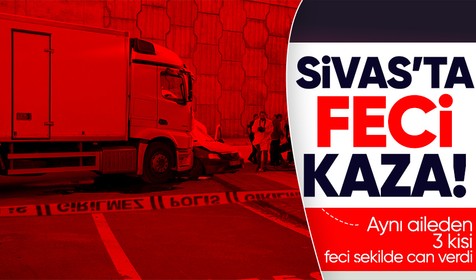 Sivas'ta meydana gelen kazada taksi ile kamyon birbirine girdi