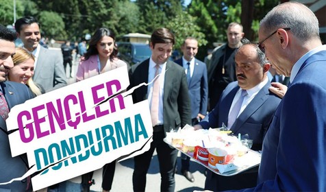Cumhurbaşkanı Erdoğan'dan gazetecilere dondurma! Güneş altında kalmışlardı