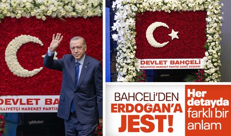 MHP Genel Başkanı Devlet Bahçeli'den jest! AK Parti'nin 22. Kuruluş Yıl Dönümü Programı'na özel çiçek