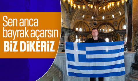 Yunan, Ayasofya’da bayrak açtı: Sevgili şehrim...