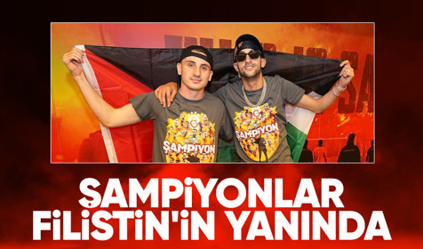 Galatasaray şampiyonluk kutlamasında Hakim Ziyech ile Kerem Aktürkoğlu'ndan Filistin'e destek