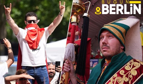 Almanya kırmızı-beyaza boyandı! Hollanda karşılaşması öncesi Türk taraftarlar Berlin sokaklarında