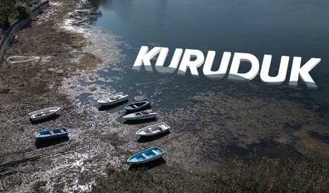 Sapanca Gölü'nde su 17 metre çekildi: Göldeki kayıklar karaya oturdu