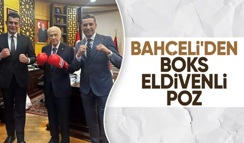 MHP Genel Başkanı Devlet Bahçeli boks eldiveniyle poz verdi