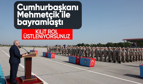 Cumhurbaşkanı Erdoğan, Mehmetçiğin bayramını kutladı