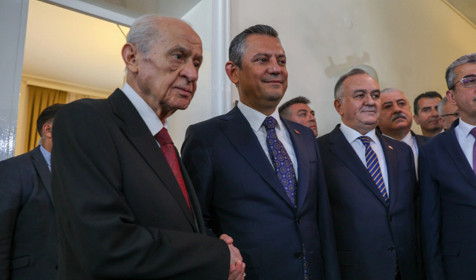 Özgür Özel'den Devlet Bahçeli'nin mesajına yanıt geldi : 'Devlet Bey'in çağrısı kıymetlidir'