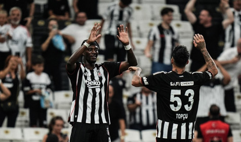Dolmabahçe'de önce protesto sonra sevinç: Beşiktaş play-off'a çıktı