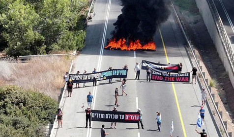 Yüzbinlerce İsrailli hükümeti protesto için sokaklarda