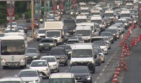 İstanbul'da yağışın da etkisiyle trafik felç oldu