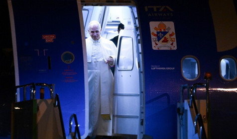 Papa’nın uçağı için teknisyen geldi; yazılım yüklemesi yapılacak