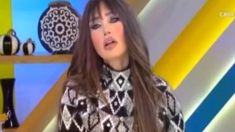 Seren Serengil'in çenesi kitlendi