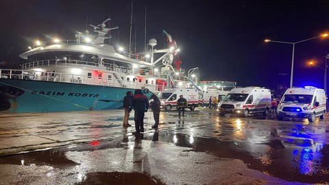 "Soğutma amacıyla 'Beata' gemisine müdahaleye başlandı"