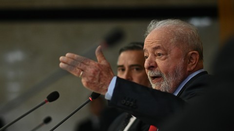 Brezilya Devlet Başkanı Lula, Planalto Sarayı'ndaki görevlileri isyancılara yardımla suçladı