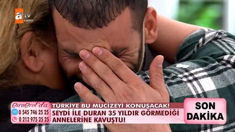 35 yıl sonra büyük kavuşma stüdyodaki herkesi ağlattı | VİDEO