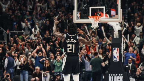 Bucks'tan üst üste 11. galibiyet