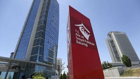 Aile ve Sosyal Hizmetler Bakanlığı'ndan 'Depremzede çocuklar cemaatlere verildi' iddiasına cevap