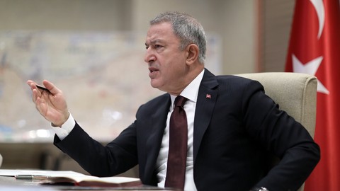 Milli Savunma Bakanı Hulusi Akar, Hatay Serinyol'daki TSK Lojistik Destek Üssü'nde soruları cevapladı