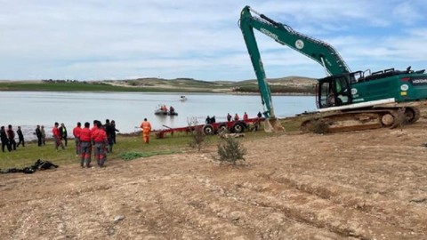 Son dakika haberi... Şanlıurfa'da sele kapılan tır şoförünün cansız bedenine ulaşıldı
