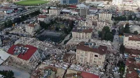 1200'e yakın kişiye mezar olmuştu! 600 Evler Sitesi'nin yapı denetim sorumlusu Cihat Ateş tutuklandı