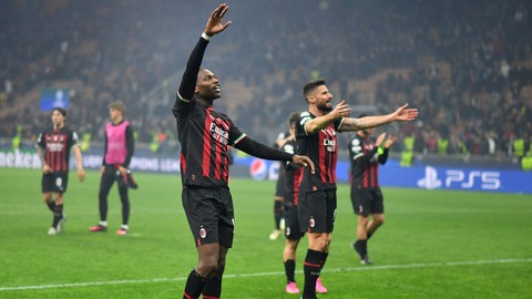 Milan Napoli'yi tek golle yendi! Tur için avantajı aldı