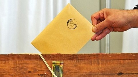 YSK, yarın gerçekleştirilecek olan cumhurbaşkanlığı seçimi öncesinde ve seçim sırasında görevlilere uyarı mesajları yollayacak