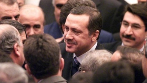 Dün kazandığı seçimle liderliğini dünyaya bir kere daha kanıtladı! Geçmişten günümüze Erdoğan...