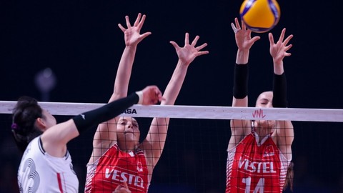 FIVB Milletlet Ligi Güney Kore-Türkiye karşılaşması: Filenin Sultanları G.Kore'yi 3-0 mağlup etti