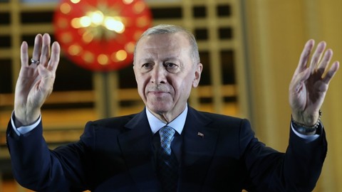 Cumhurbaşkanı Recep Tayyip Erdoğan makamındaki yeni dönemine Meclis'te ettiği yeminin ardından resmi olarak başladı