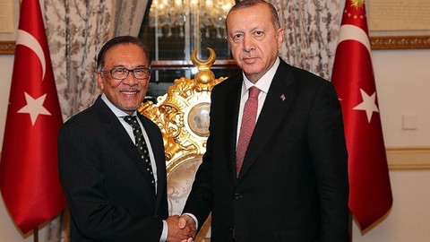 Son dakika! Cumhurbaşkanı Erdoğan, Malezya Başbakanı Enver İbrahim ile telefonda görüştü